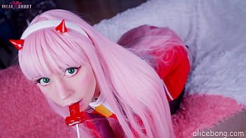 play I masturbate my pussy with a juicy vibro toy alicebong