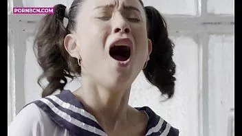 Redare Orgasm de stropire hardcore cu adolescent cosplay cosplay japonez, brunetă asiatică cu codițe orgasm squirt canapea umedă