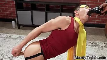 Putar Submissive ir bottom bareback kacau di sesi cosplay