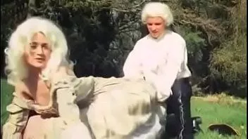 play Hrabina oddaje wszystkie dziury markizowi (1987)