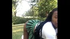 play Black Domination : Petite transsexuelle avec un cul rond et une grosse bite