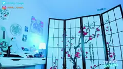 Играть Соло-сеанс косплей-шлюхи перед вебкамерой