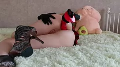 Afspelen Kleine schoolmeisje's anale vernietiging met gigantische dildo