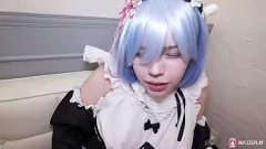 播放 日本女仆Miu Akino与假阳具的独奏乐趣