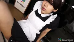 Играть Чувственная японская горничная Хината Нанасэ страстно делает минет и трахается раком со счастливым парнем