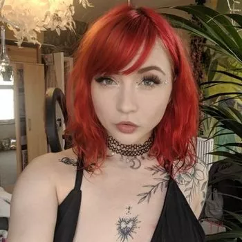 Pornoster Eva Ray