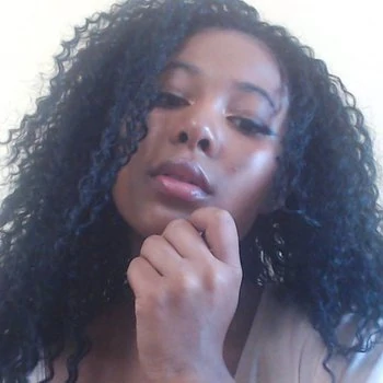 Bintang porno Karmin Yates