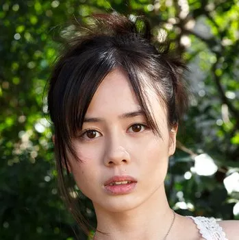 Pornstar Aimi Yoshikawa